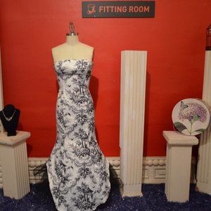Black & White, Toile de jouy, fitted, mermaid, netted petticoat, hollywood glam